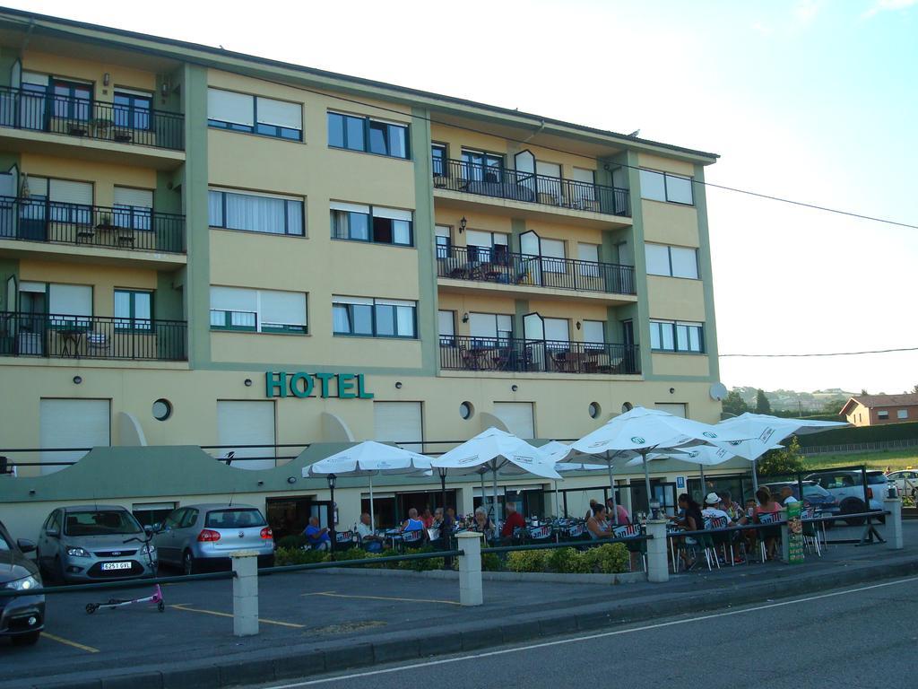 Hotel Brisamar Bañugues Exterior foto