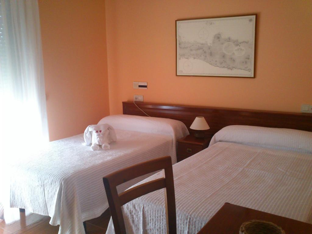 Hotel Brisamar Bañugues Zimmer foto