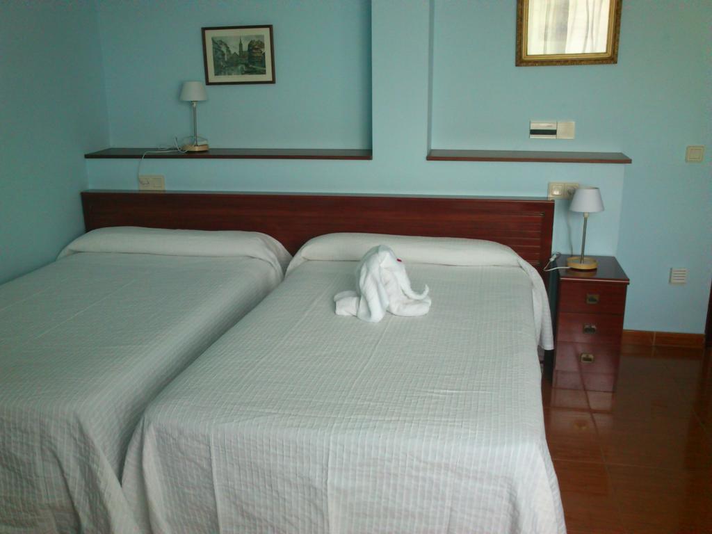 Hotel Brisamar Bañugues Zimmer foto
